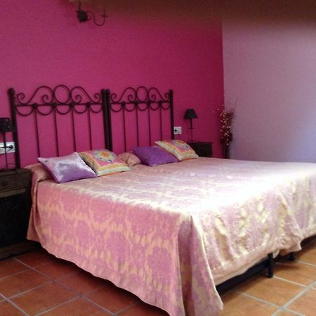 Hostal Camino Del Perdon Uterga Luaran gambar
