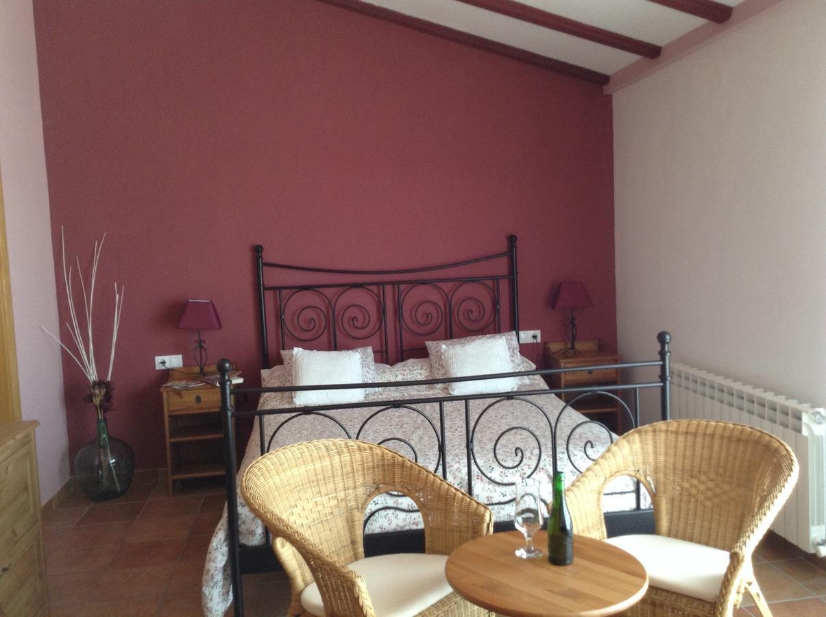 Hostal Camino Del Perdon Uterga Luaran gambar